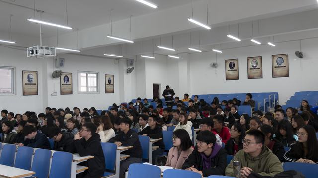 DSC04982.jpg crown sport官方网站
