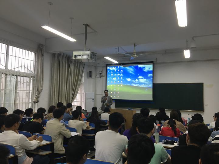 班会.jpg crown sport官方网站