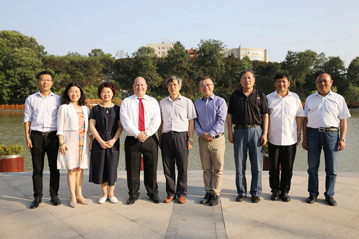 AT8V4548.jpg crown sport官方网站