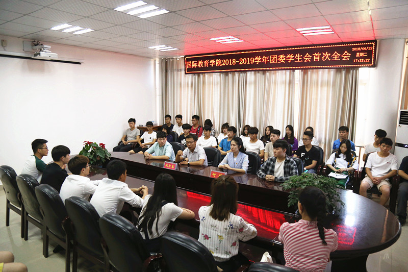 IMG_4936.jpg crown sport官方网站