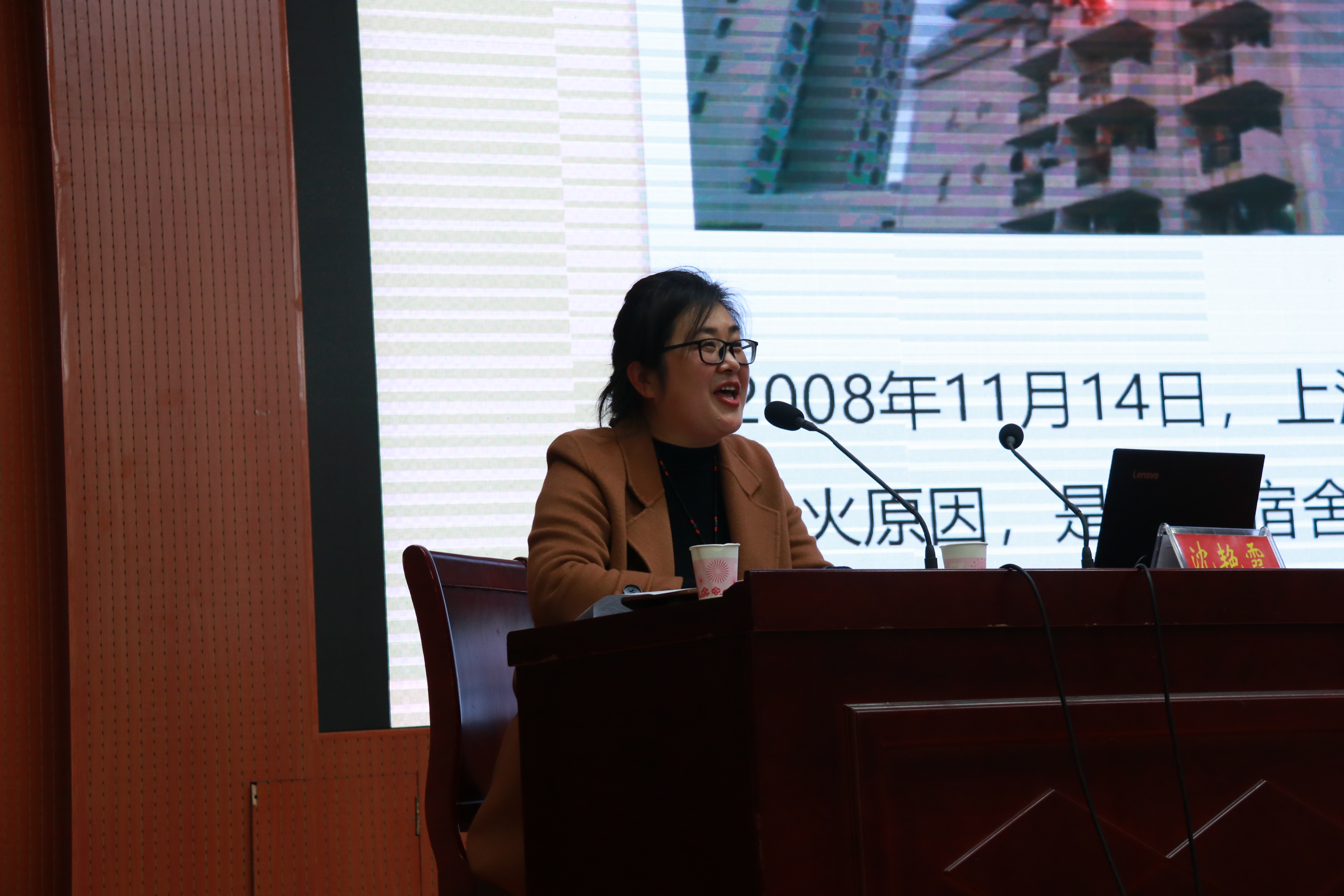 摄影:胡震 (2).jpg crown sport官方网站