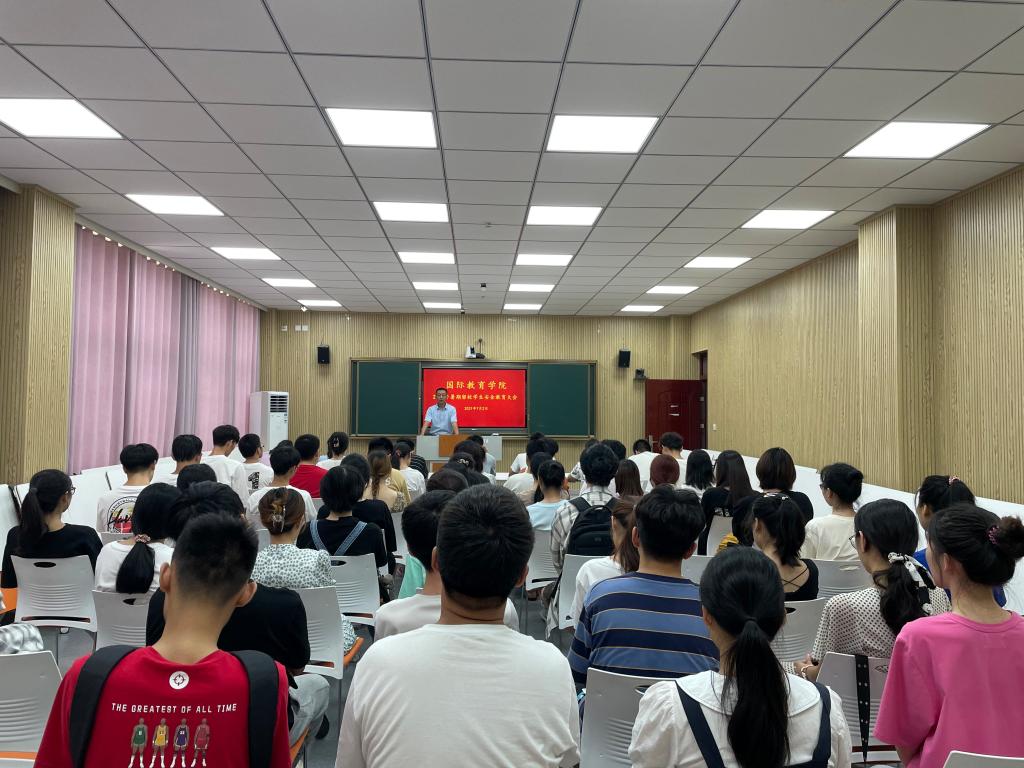 crown sport官方网站