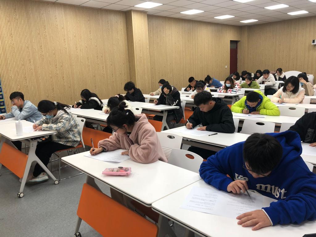 crown sport官方网站